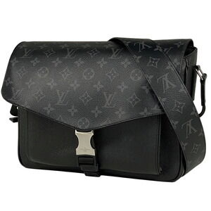 Louis Vuitton Eclipse Black Flap Messenger Bag Taiga Rama Noir Black